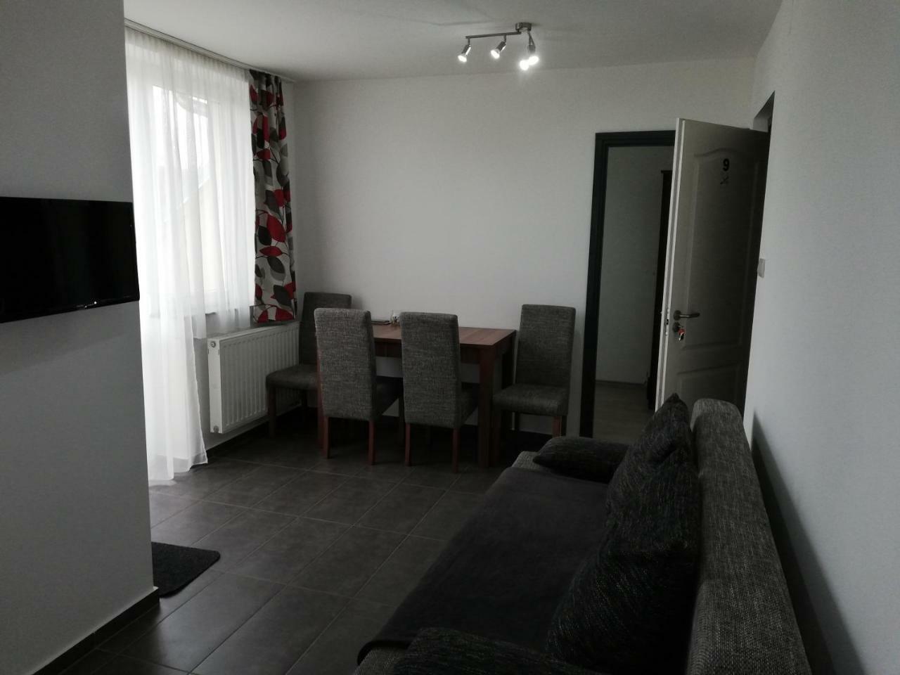 Apartman 25 Sopron Esterno foto