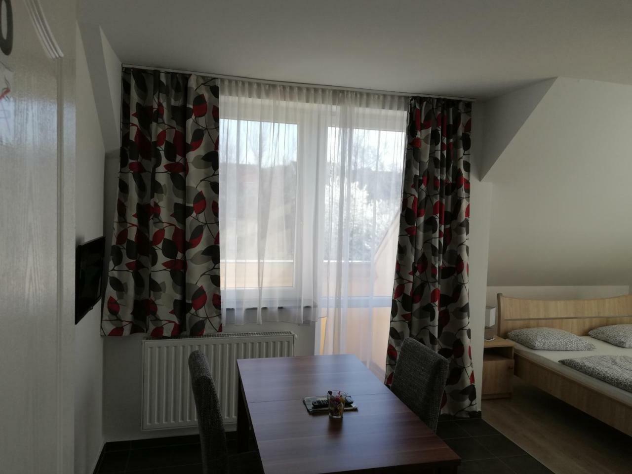 Apartman 25 Sopron Esterno foto
