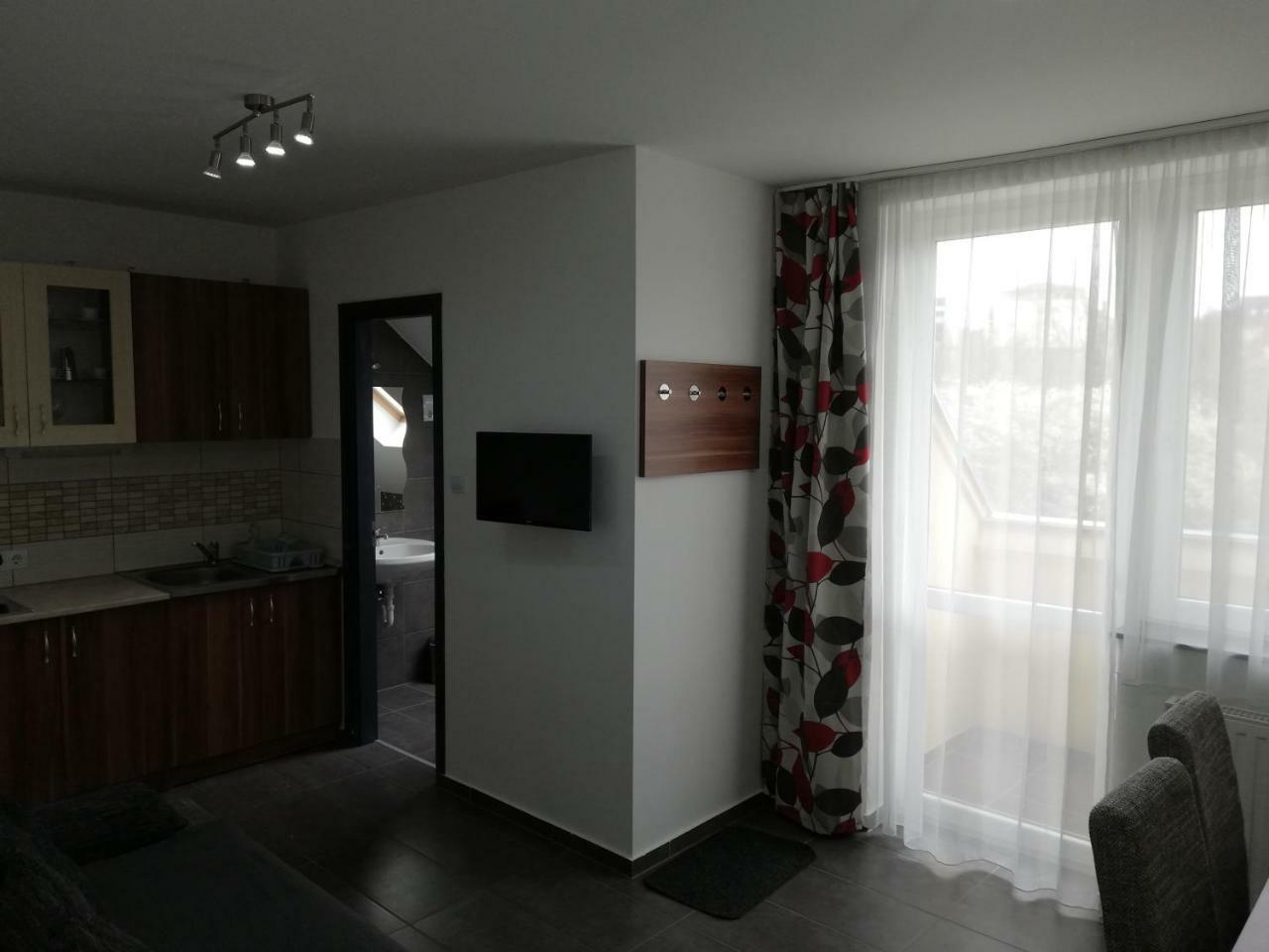 Apartman 25 Sopron Esterno foto
